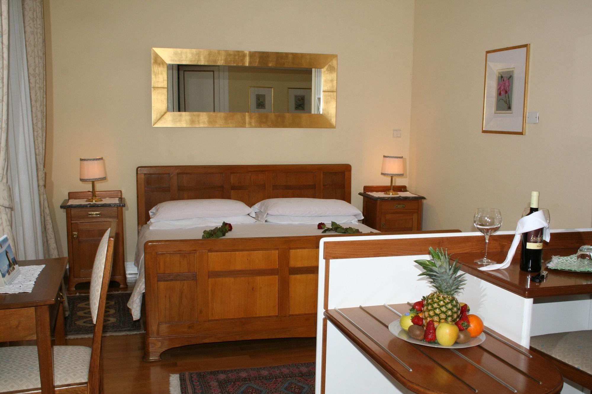 Hotel Villa Westend เมราโน ภายนอก รูปภาพ