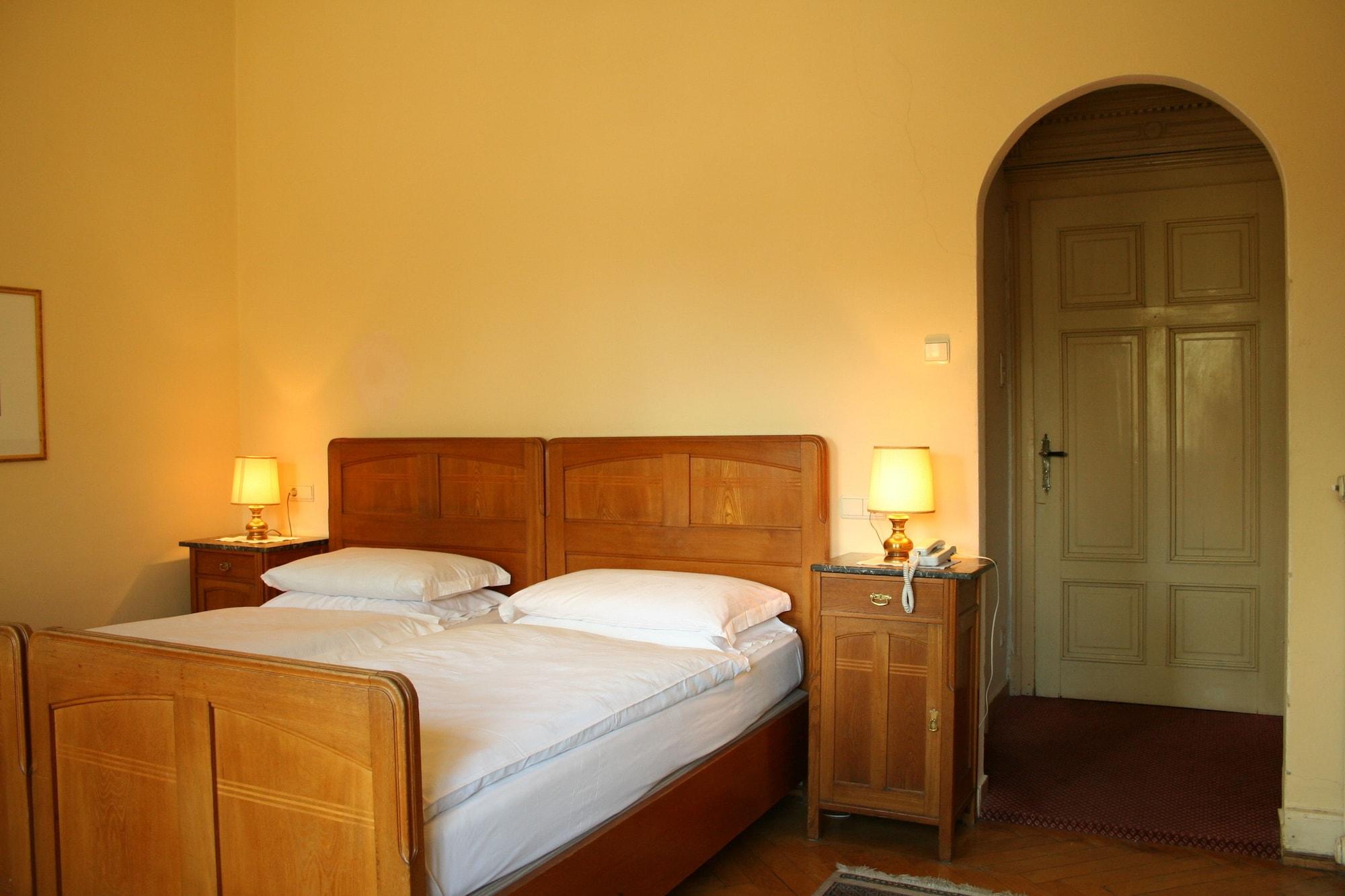Hotel Villa Westend เมราโน ภายนอก รูปภาพ