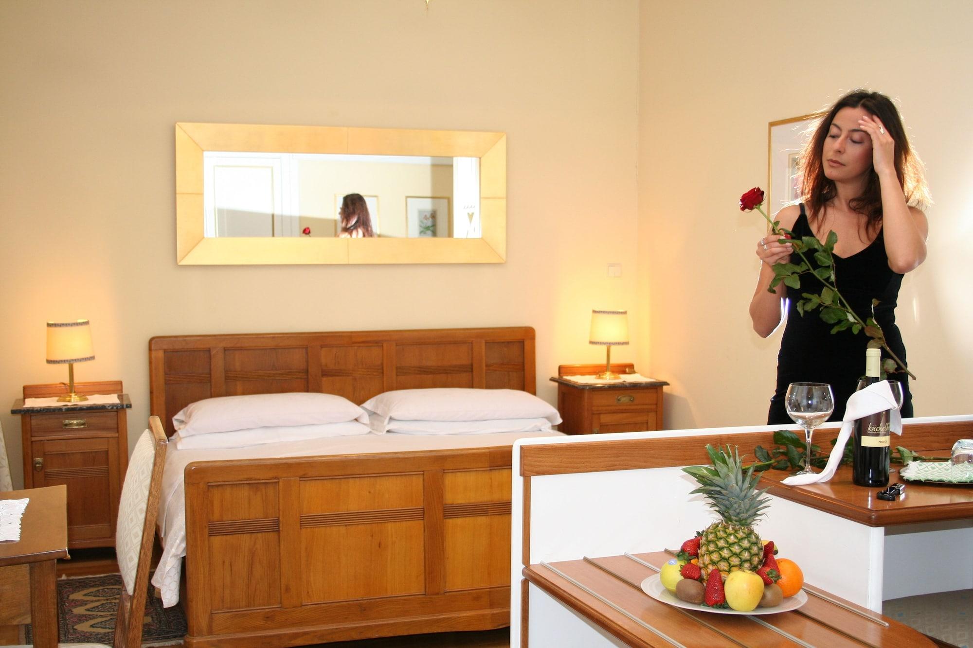 Hotel Villa Westend เมราโน ภายนอก รูปภาพ