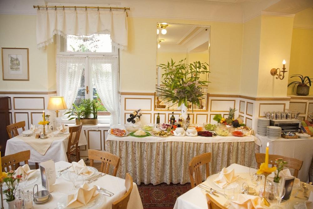 Hotel Villa Westend เมราโน ภายนอก รูปภาพ