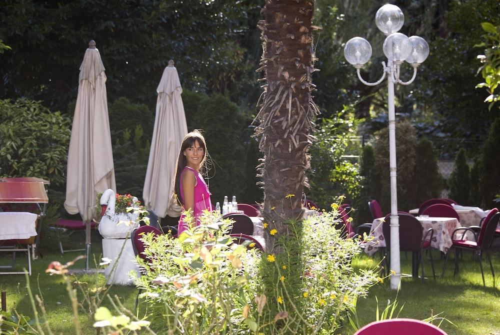 Hotel Villa Westend เมราโน ภายนอก รูปภาพ